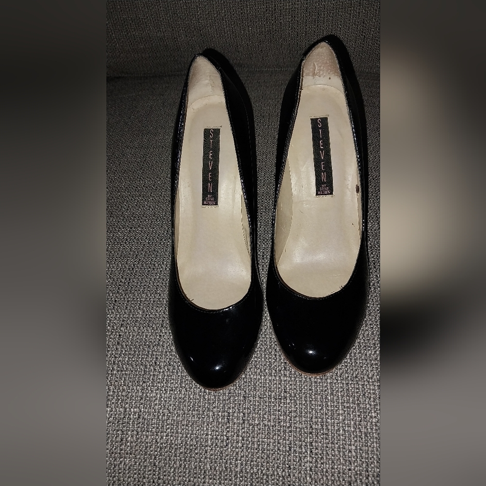 Steve Madden  Bessie patent leather pump wood block 4inch heel sz 7m